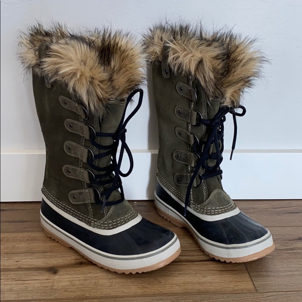 Sorel Joan of Arctic winter boots